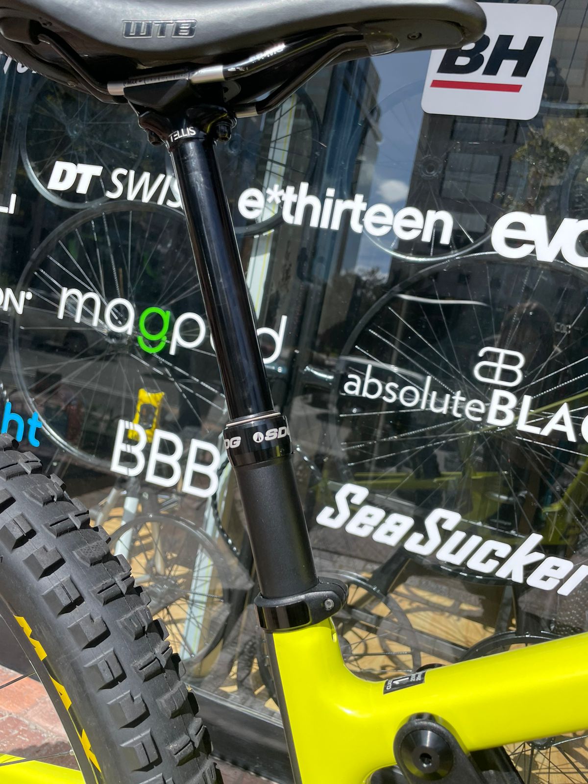 Bicicleta Usada Santa Cruz Heckler 8 CC NX