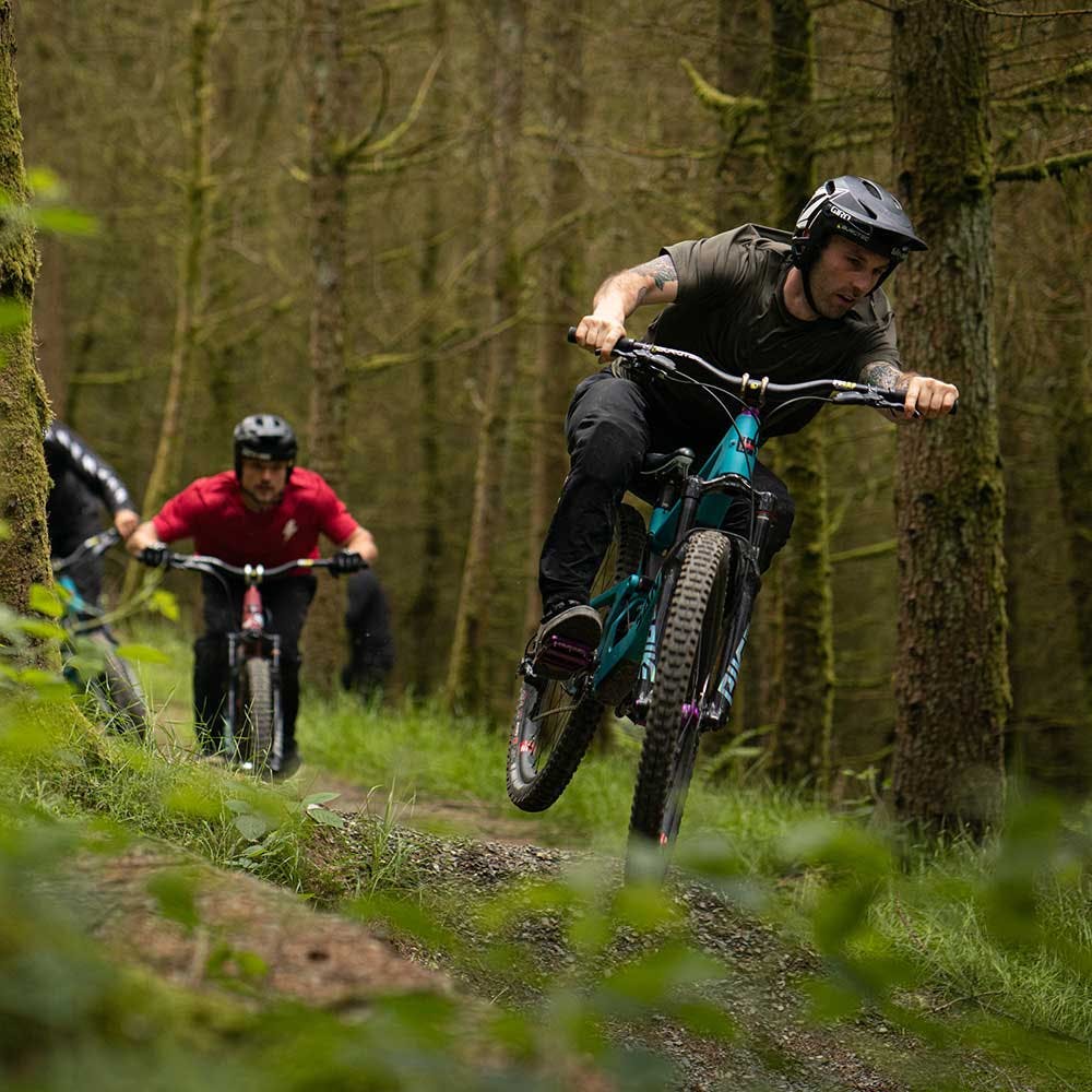 Explora los diferentes tipos de bicicletas de montaña