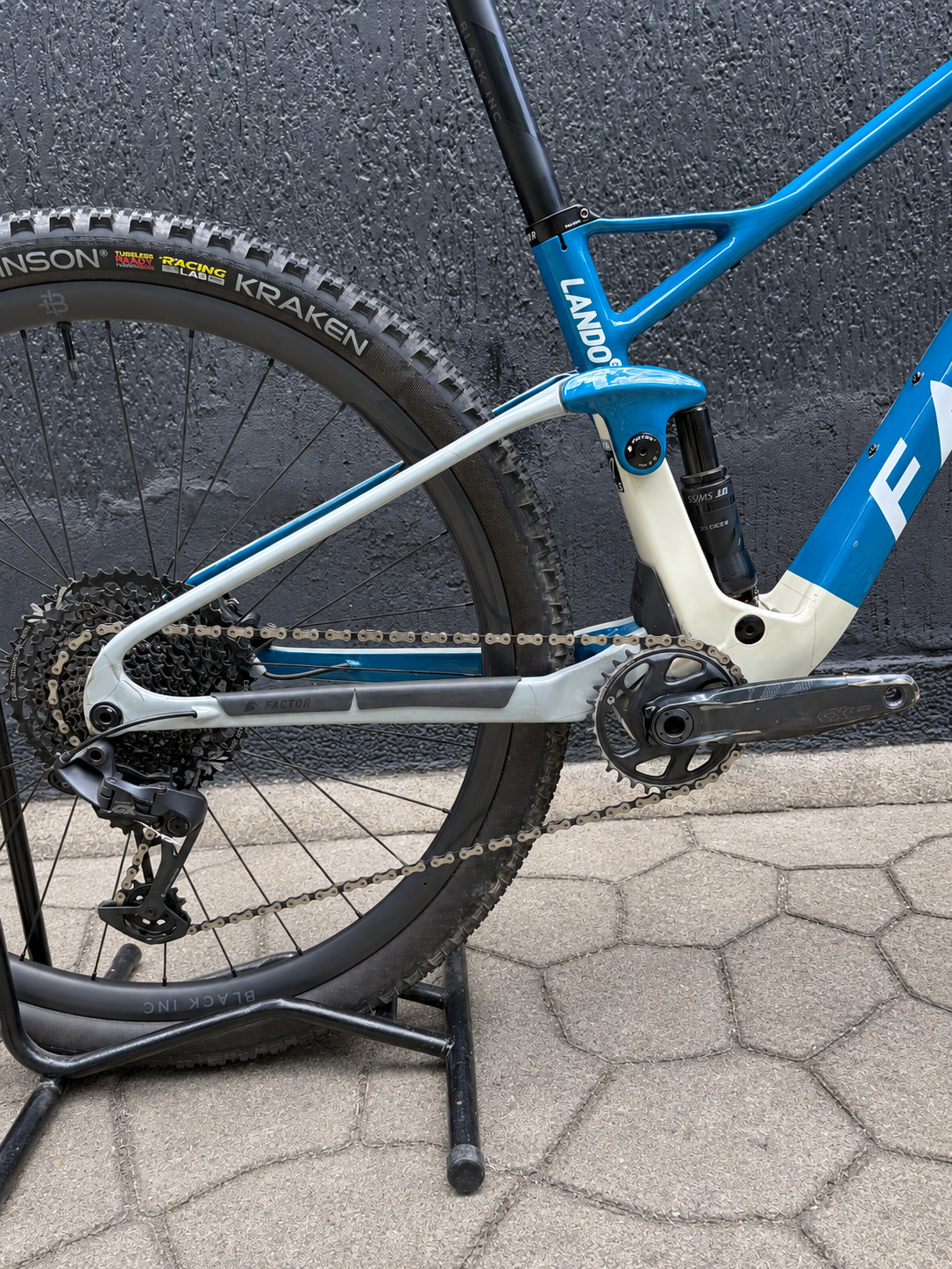 Bicicleta Demo Factor Lando XC