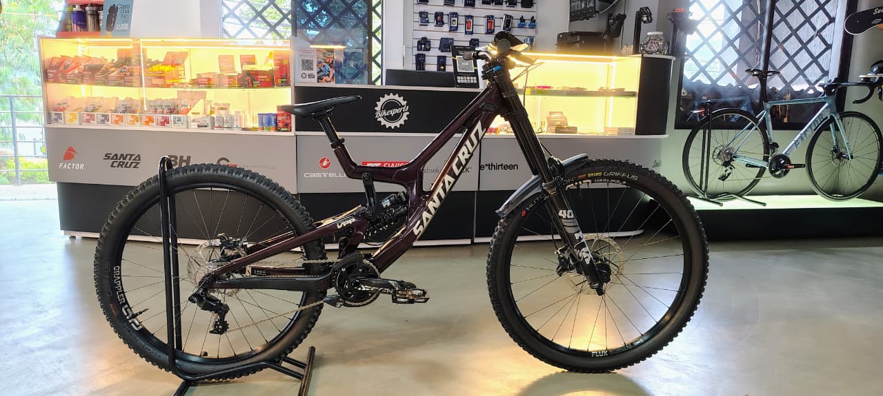 Bicicleta Demo Santa Cruz V10