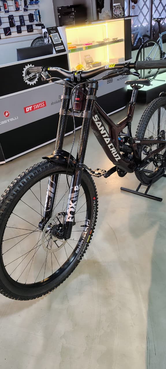 Bicicleta Demo Santa Cruz V10