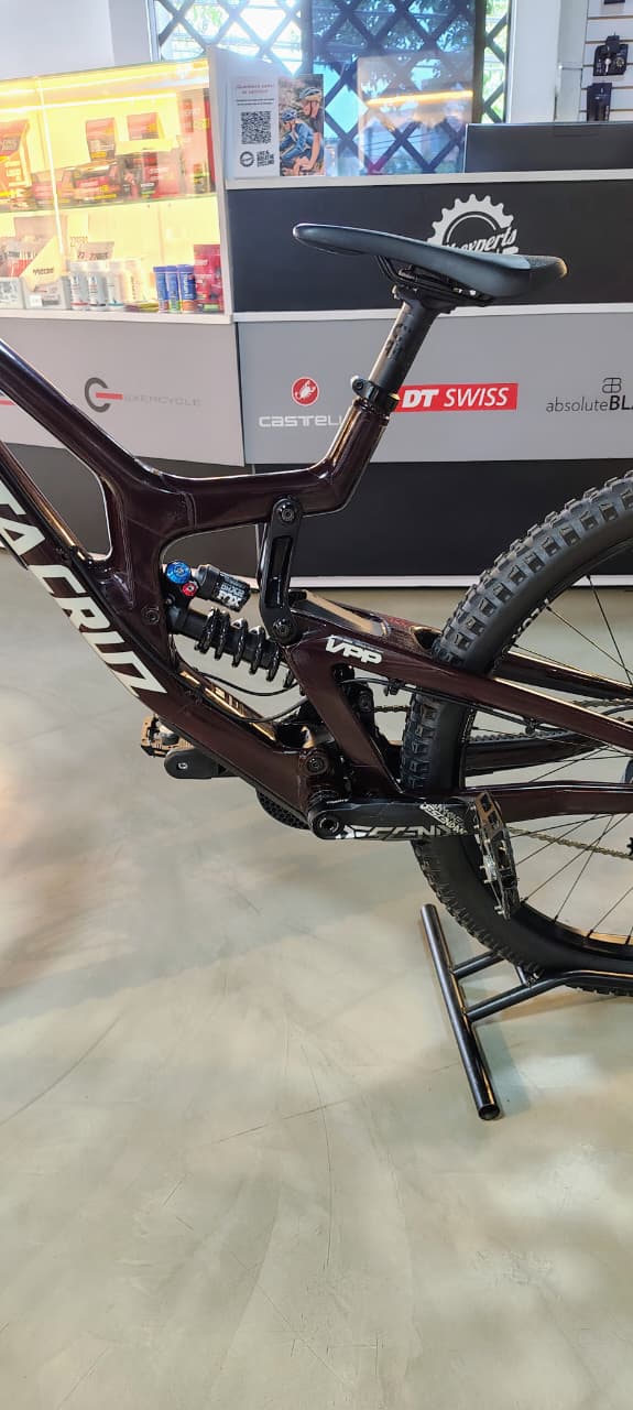 Bicicleta Demo Santa Cruz V10