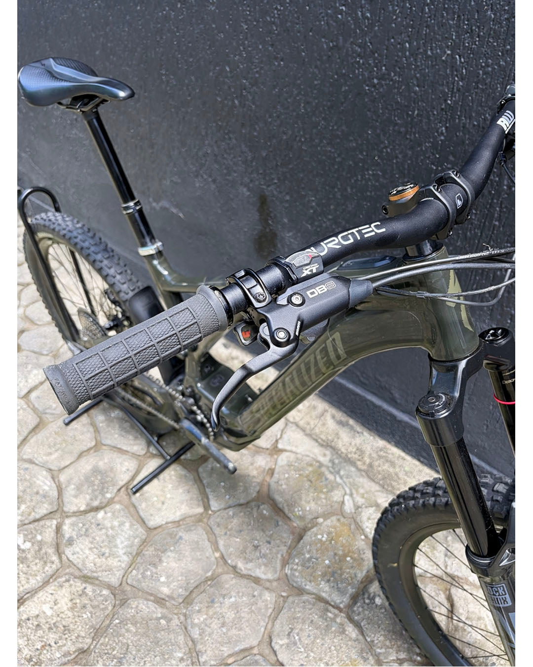 Bicicleta ebike usada Knevo Alum