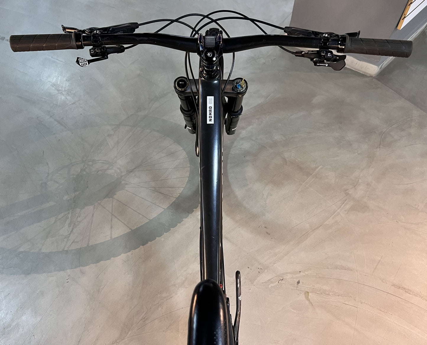 Bicicleta Usada Santa Cruz Nomad V4 CC