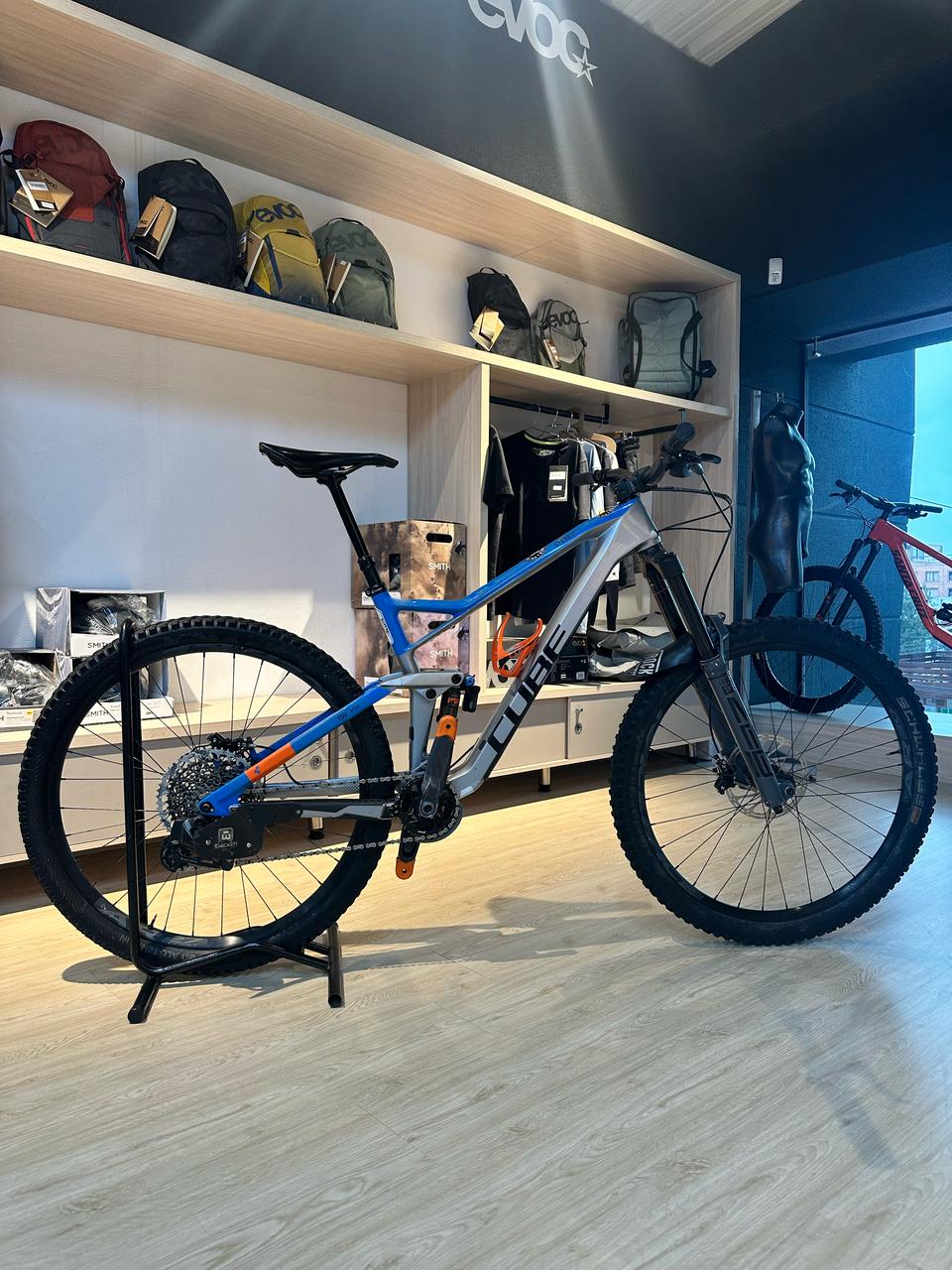 Bicicleta usada Cube Stereo 150 Axion Team