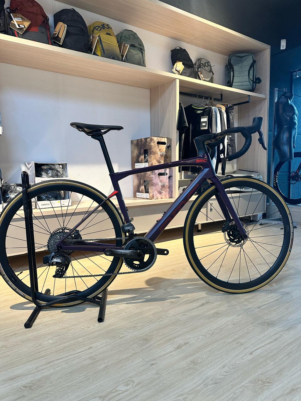 Bicicleta Usada BMC Roadmachine 01 FOUR