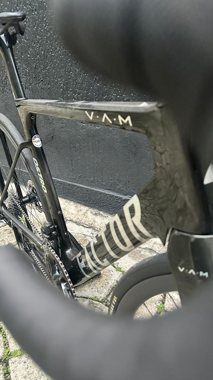 Bicicleta Demo Factor Ostro 1,0