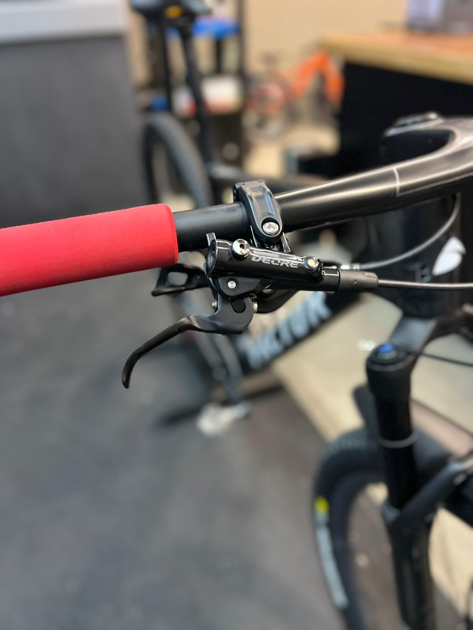 Bicicleta Demo Factor Lando HT