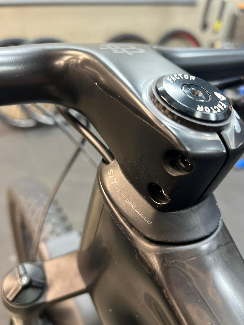 Bicicleta Demo Factor Lando HT