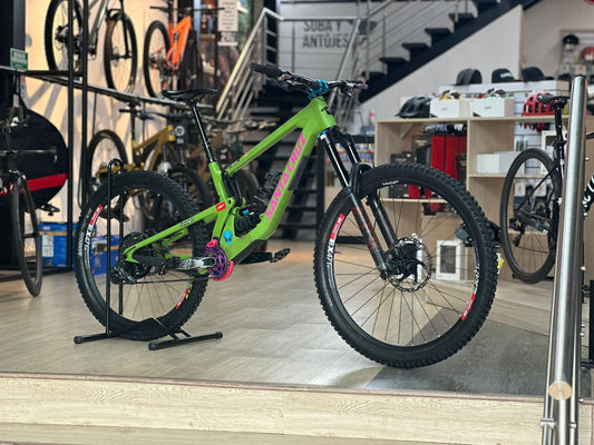 Bicicleta usada Santa Cruz NOMAD V5 C