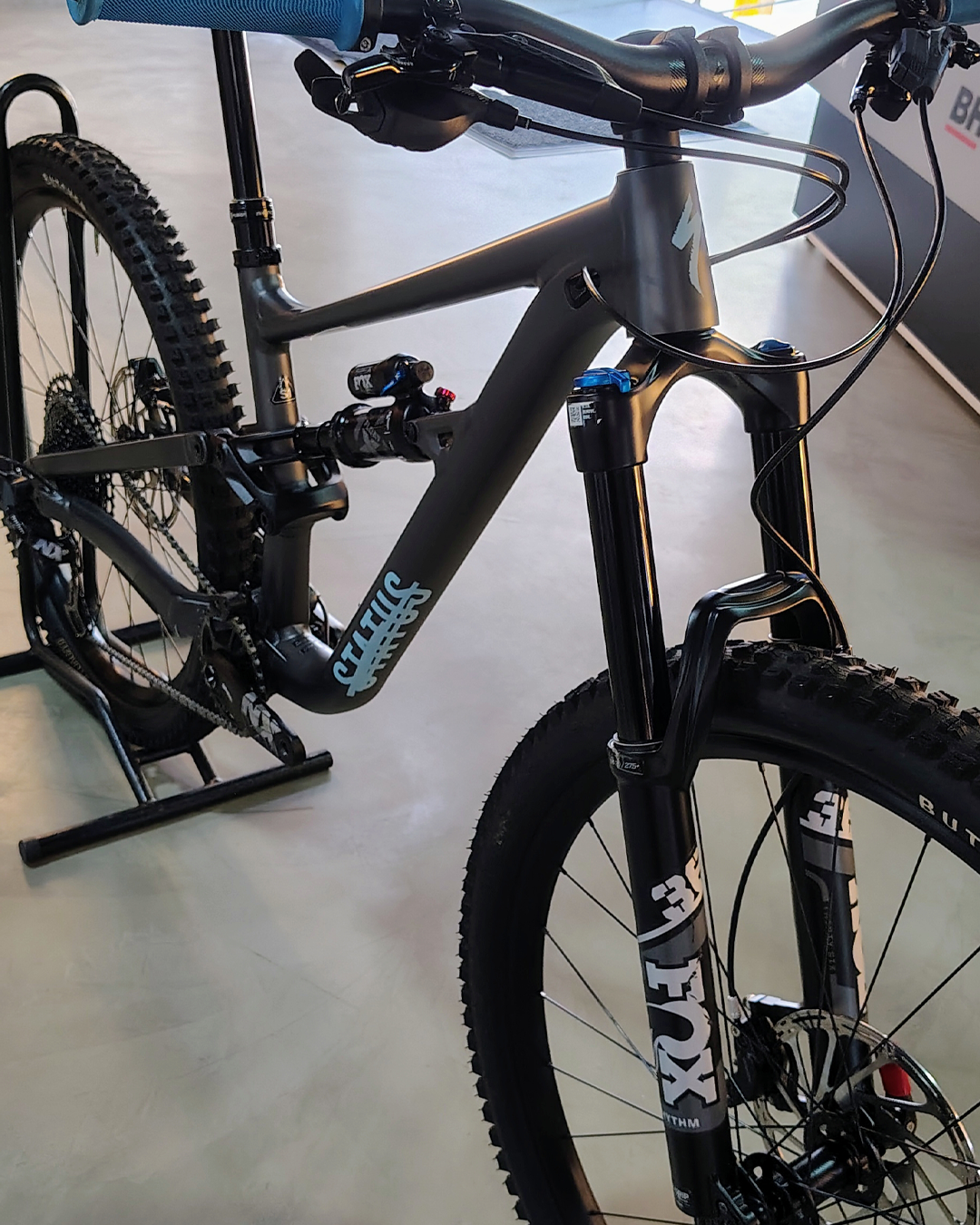 Bicicleta usada Specialized Status
