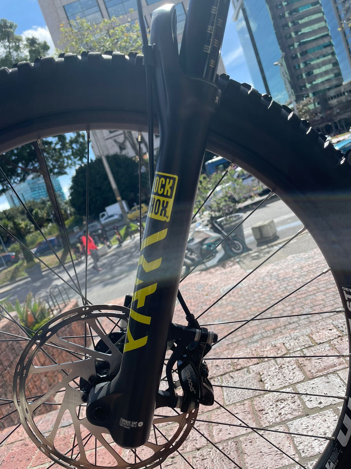 Bicicleta Usada Santa Cruz Heckler 8 CC NX