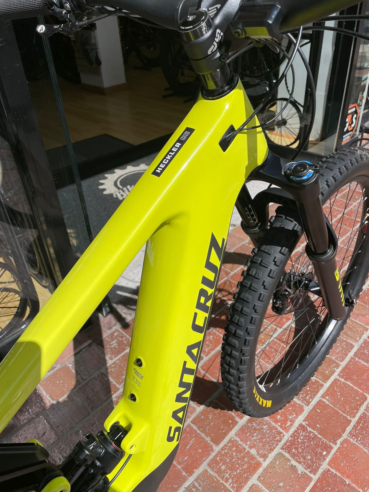 Bicicleta Usada Santa Cruz Heckler 8 CC NX