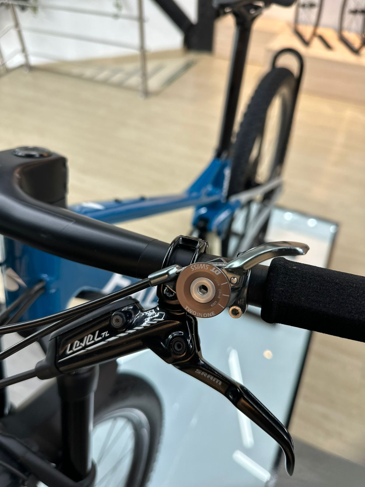 Bicicleta Demo Factor Lando XC