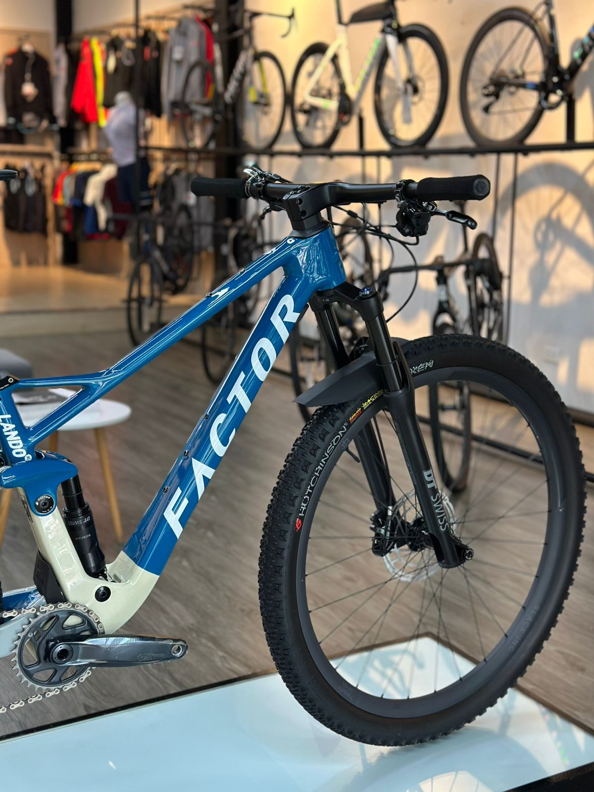 Bicicleta Demo Factor Lando XC