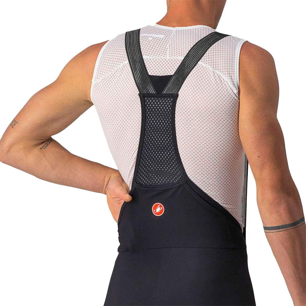 Bibshort Castelli Unlimited Ultimate Liner negro, vista posterior con modelo, tirantes y bolsillos.