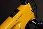 Detalle del indicador de carga en el tubo superior amarillo de la Santa Cruz Heckler SL.