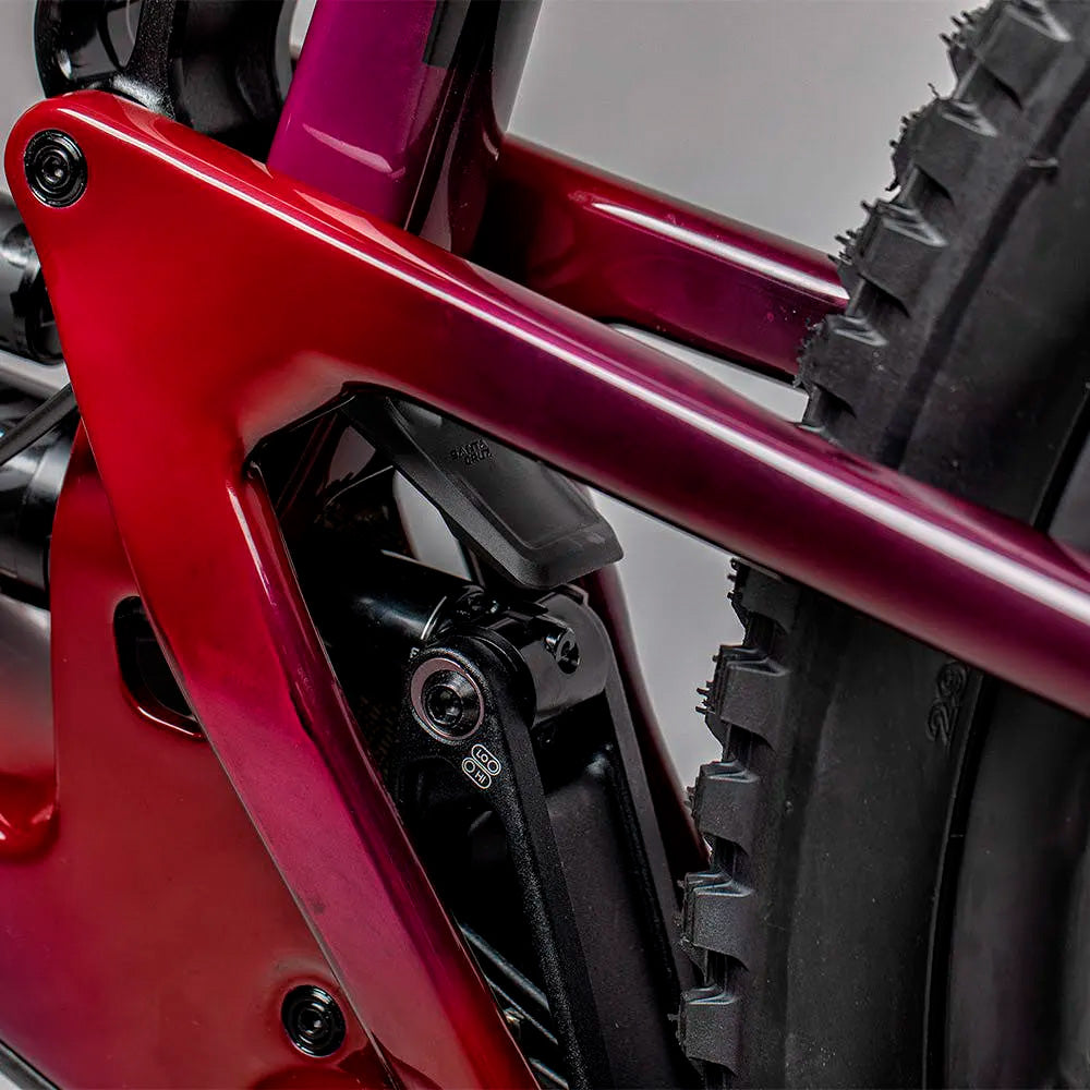 Detalle del sistema de suspensión VPP rojo de la bicicleta Santa Cruz Hightower V3 C Kit GX AXS.