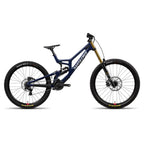 Bicicleta Santa Cruz V10 CC MX Kit X01 azul vista de lado sobre fondo blanco.