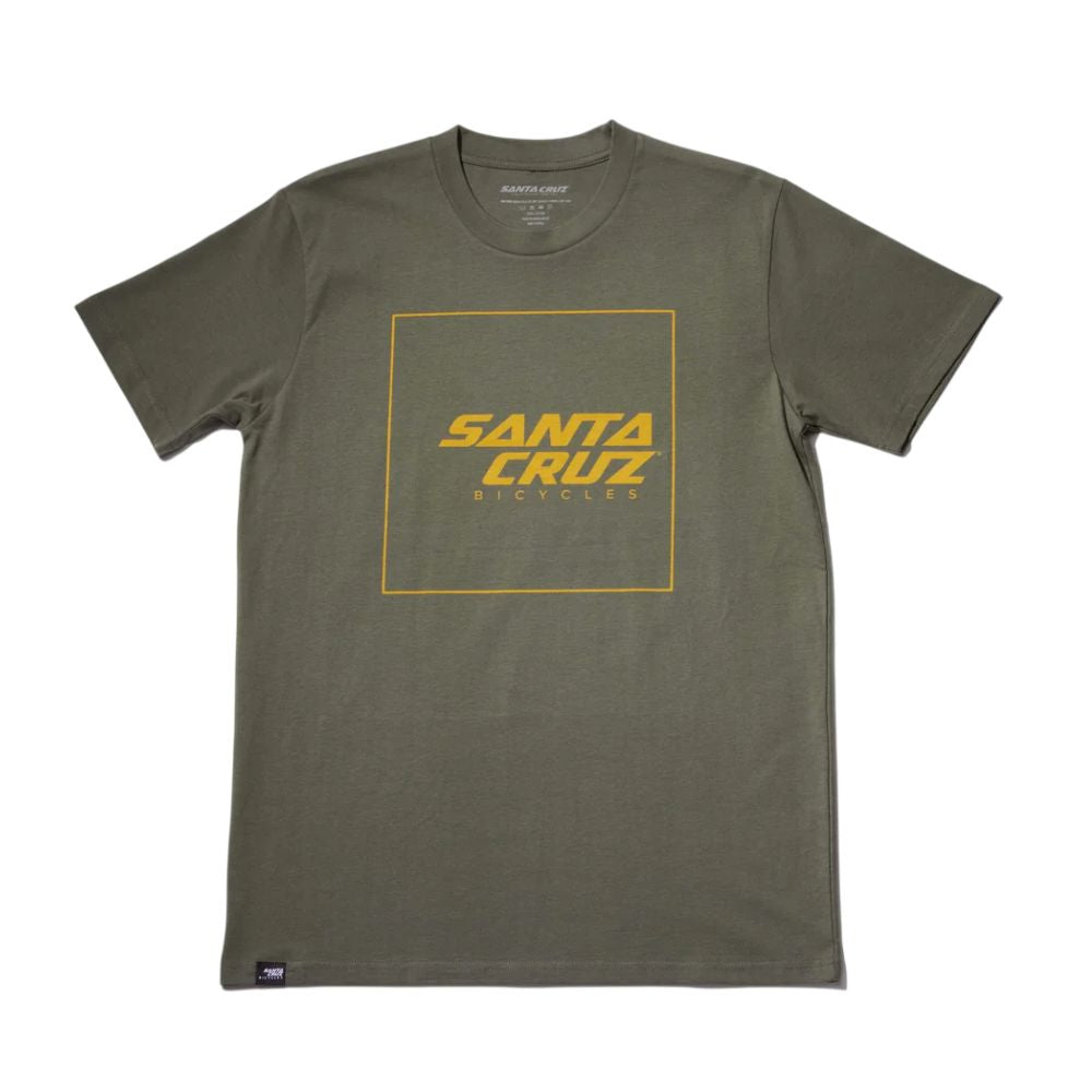 Camiseta Santa Cruz Squared Up Tee color oliva vista frontal con logo en recuadro.