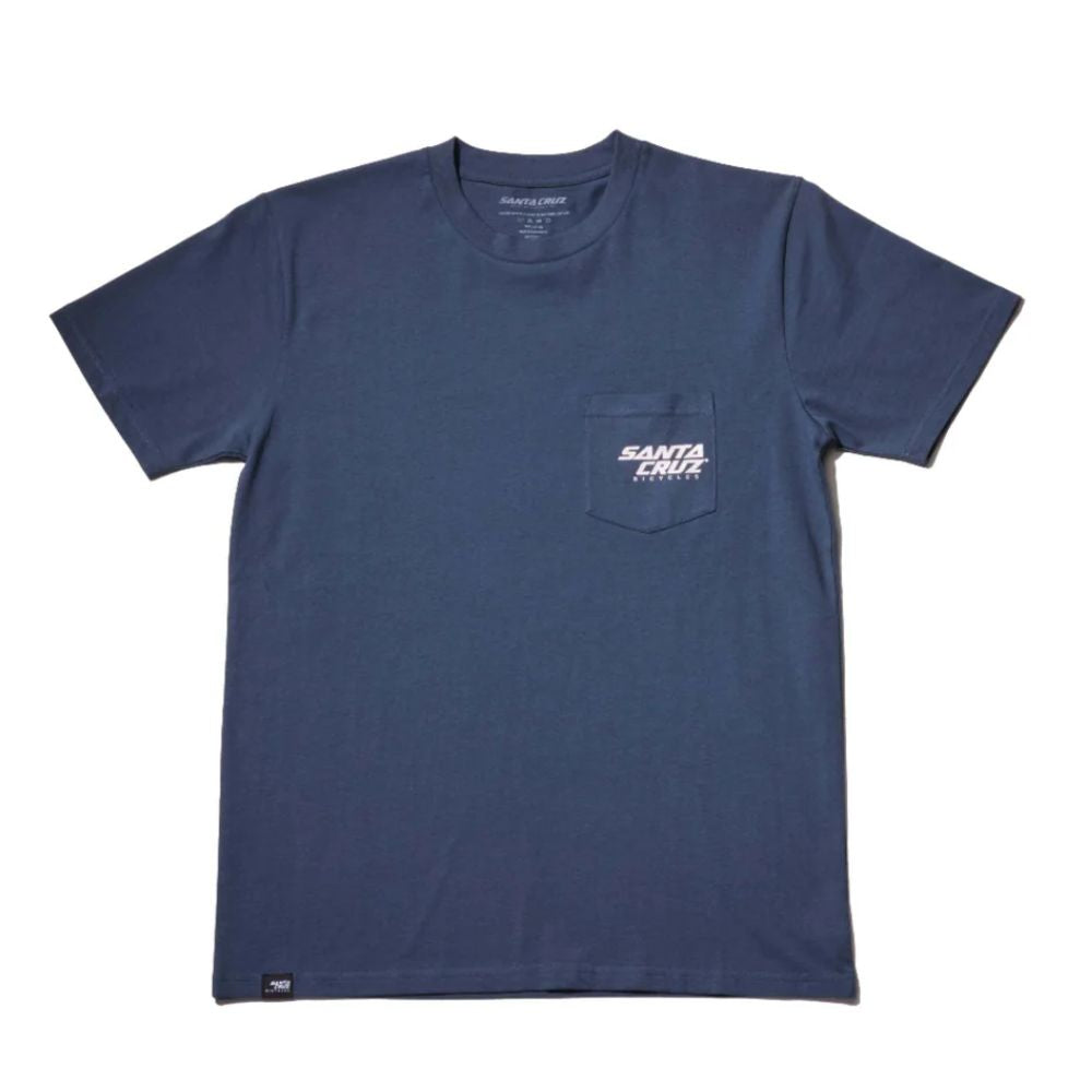 Camiseta Santa Cruz Stash Pocket Tee azul Maritime vista frontal con bolsillo y logo.