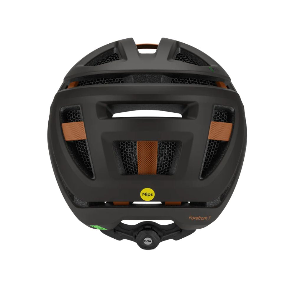 Casco Smith Forefront 3 Matte Gravy con Mips, detalles naranjas y sistema BOA, vista posterior sobre fondo blanco