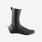 Cubrezapato Castelli Aero Race negro visto de lado con logo rojo en la parte delantera.