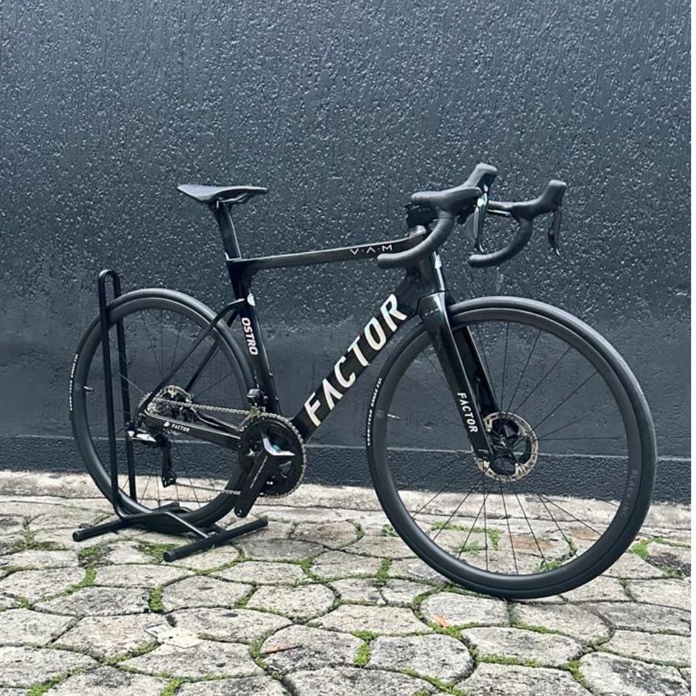 Bicicleta Demo Factor Ostro 1,0
