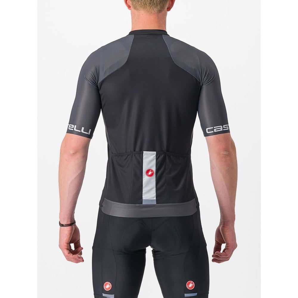 Jersey Castelli Entrata VI negro y gris oscuro, vista posterior con bolsillos y detalle marfil.