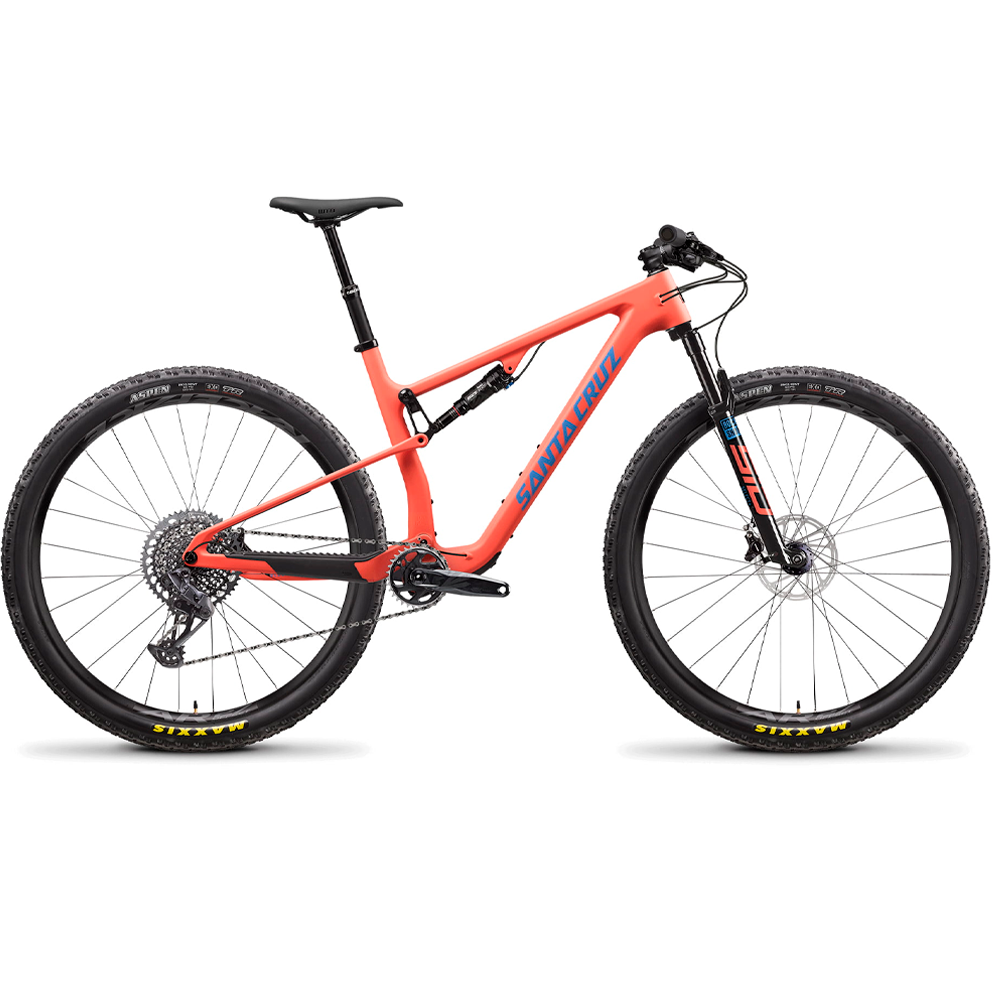 Bicicleta Santa Cruz Blur C Kit S color salmón en vista lateral completa