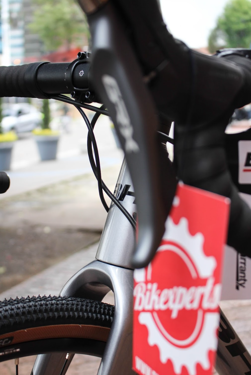 Bicicleta BH Gravelx Carbon 3.0