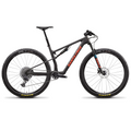 Bicicleta Santa Cruz Blur C Kit S negra en vista lateral completa